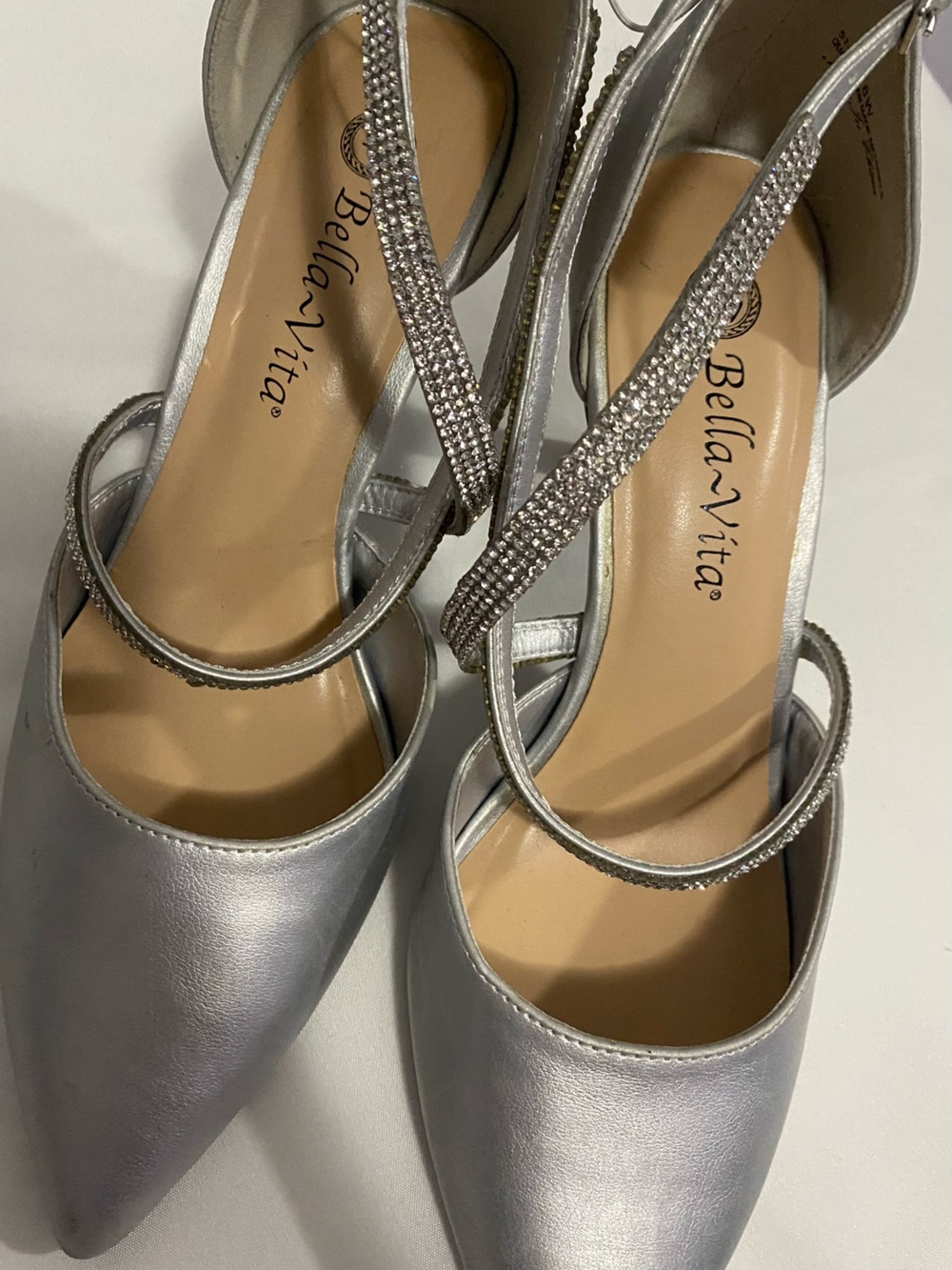 Women’s Silver Strappy Closed Toe Low Heels Size 8